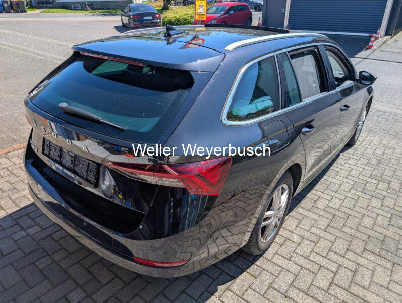OKtavia Kombi 2.0TDI DSG (22)