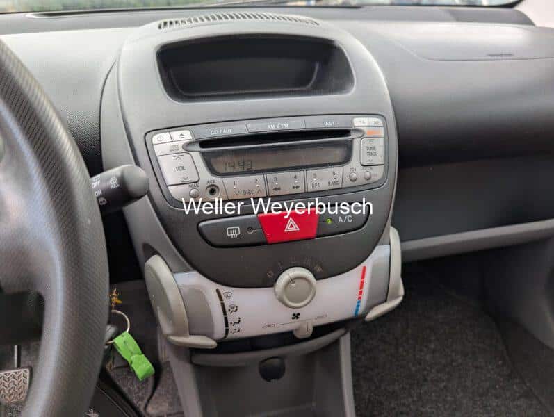 Peugeot 107 Rot (4)